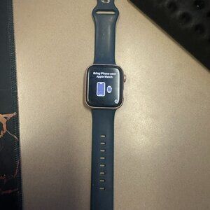 Apple Watch SE 44mm - Gold